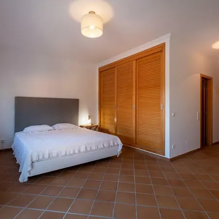 Acolhedora Vivenda Geminada D'el Rey * Praia del Rei