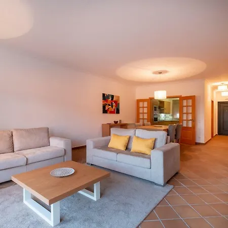 Acolhedora Vivenda Geminada D'el Rey Сasa de vacaciones *