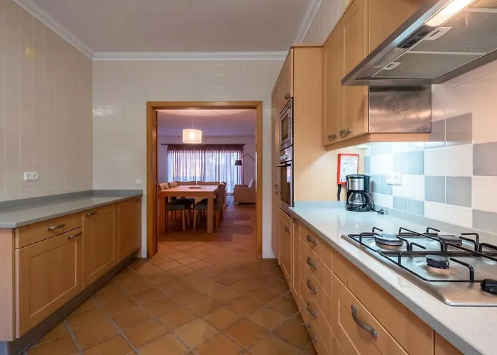 Casa de Férias Acolhedora Vivenda Geminada D'el Rey