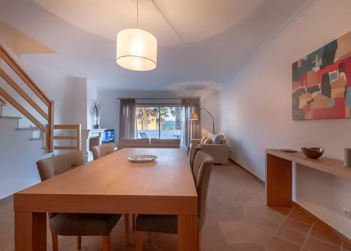 Casa de Férias Acolhedora Vivenda Geminada D'el Rey Praia del Rei