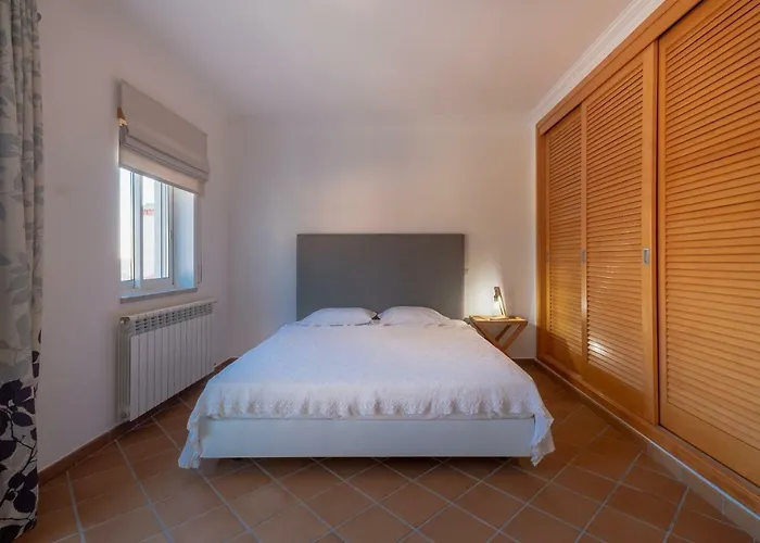 Casa de Férias Acolhedora Vivenda Geminada D'el Rey *