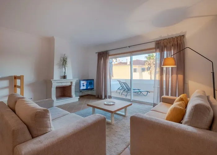 Acolhedora Vivenda Geminada D'el Rey Casa de Férias *